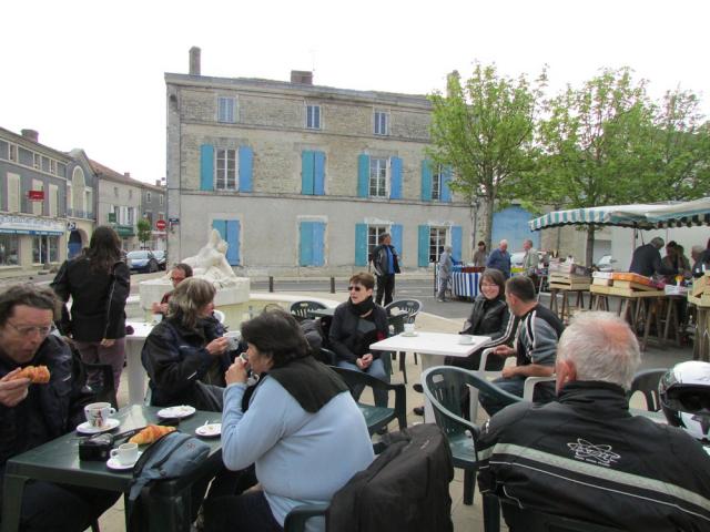 2 - pause café à Aigre (2)