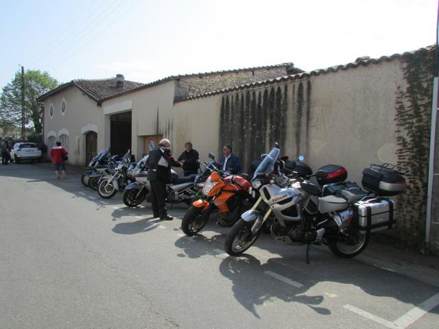 4 - pause restaurant à La Rochefoucault (1)