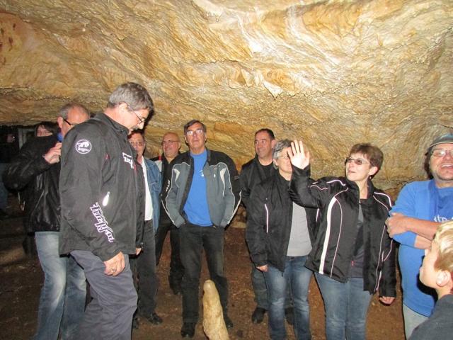 4 - visite des grottes du Queroy (15)