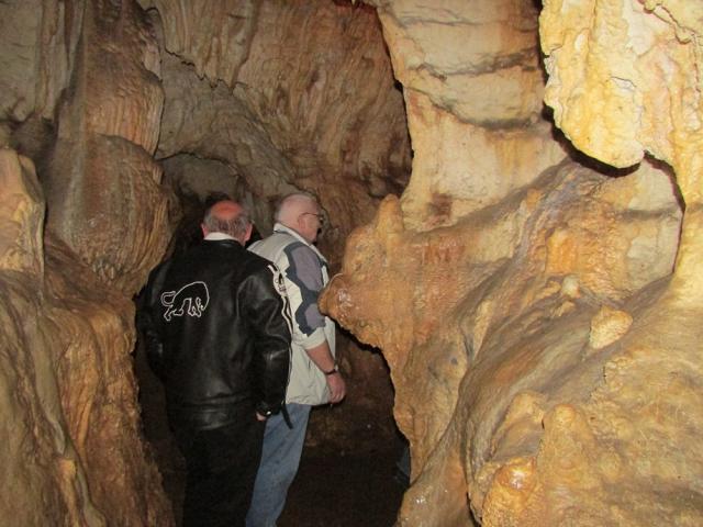 4 - visite des grottes du Queroy (27)