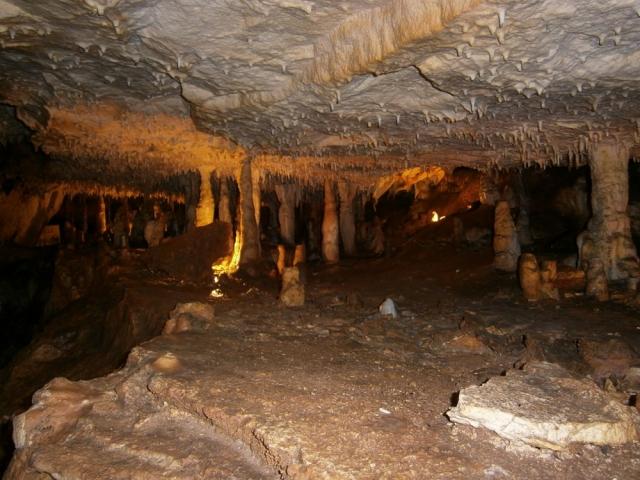 4 - visite des grottes du Queroy (36)