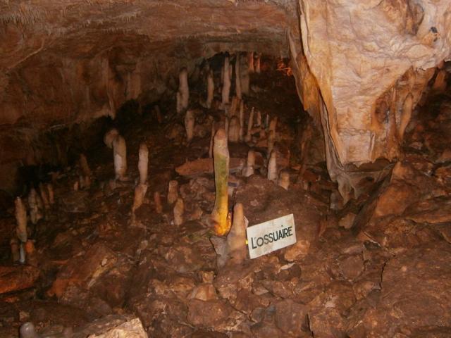 4 - visite des grottes du Queroy (42)